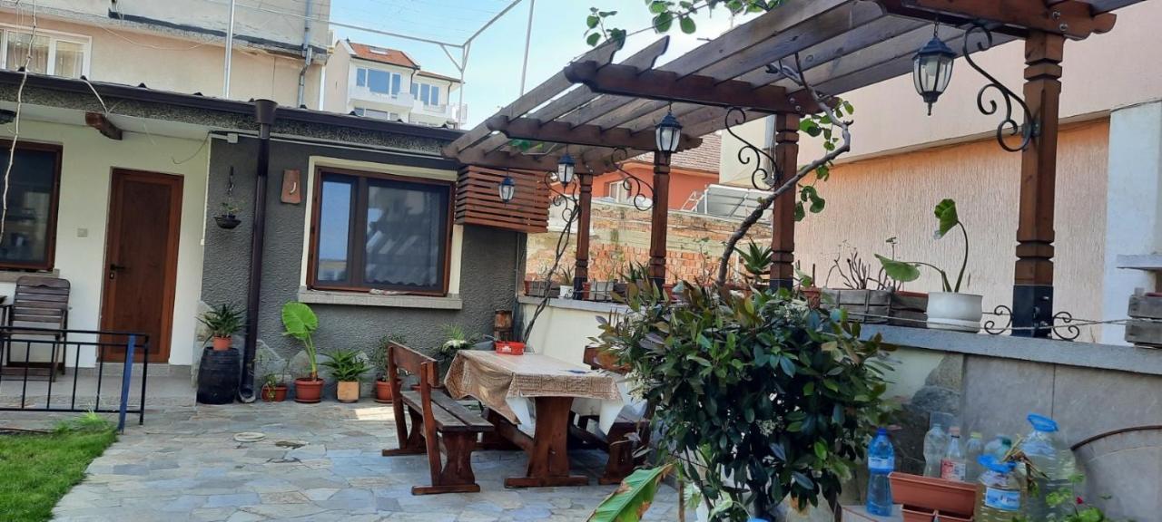 Guest House Ofilovi Nesebar Luaran gambar